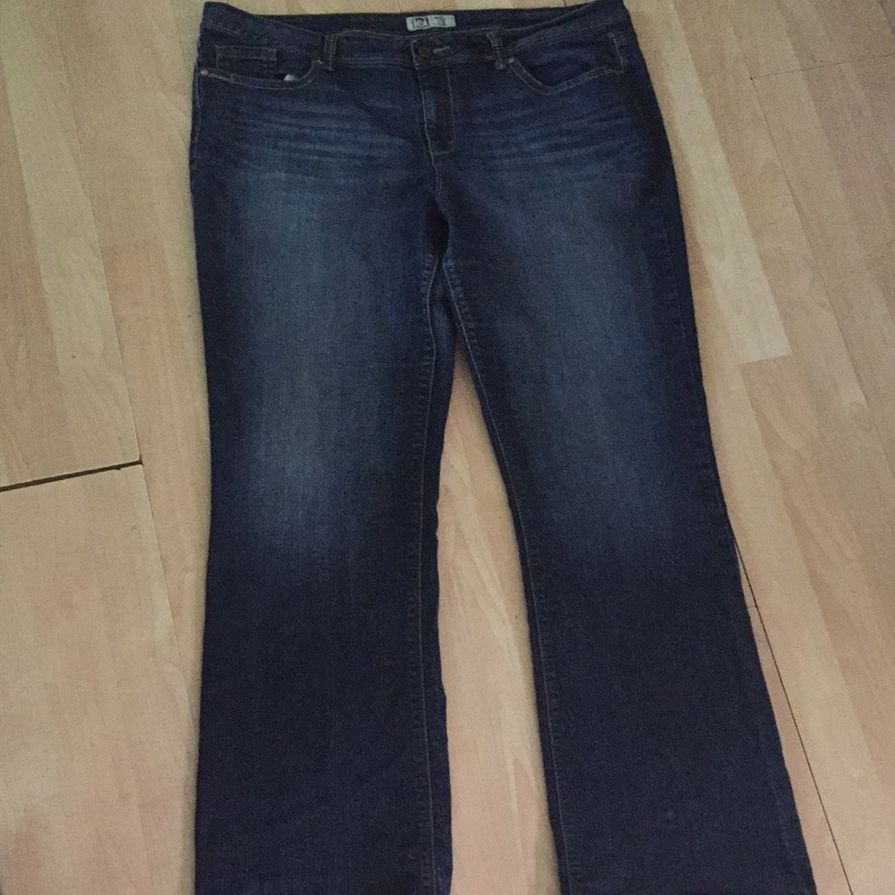 L.e.i Ashley slim boot size 21